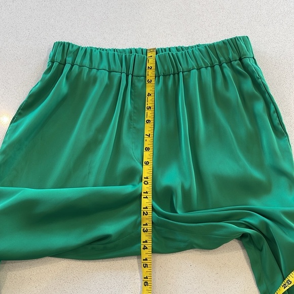 Montserrat New York Wide-Leg Silk Pants - Green, Size M - Picture 3 of 7